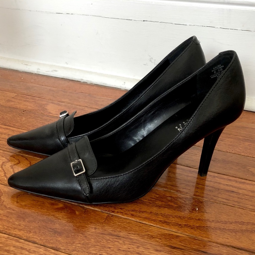 NEW NEVER WORN Ralph Lauren Black Heels